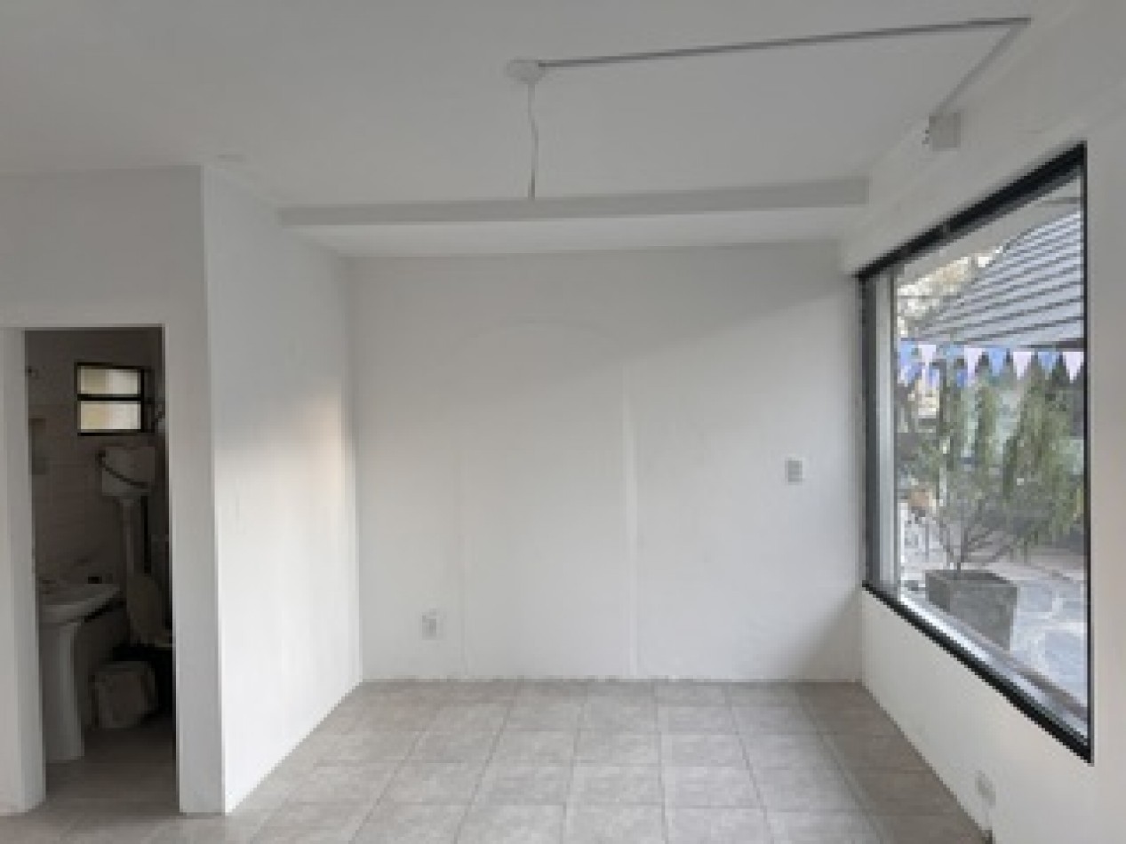 Se alquila local en zona centro de Villa Gral. Belgrano, Cordoba