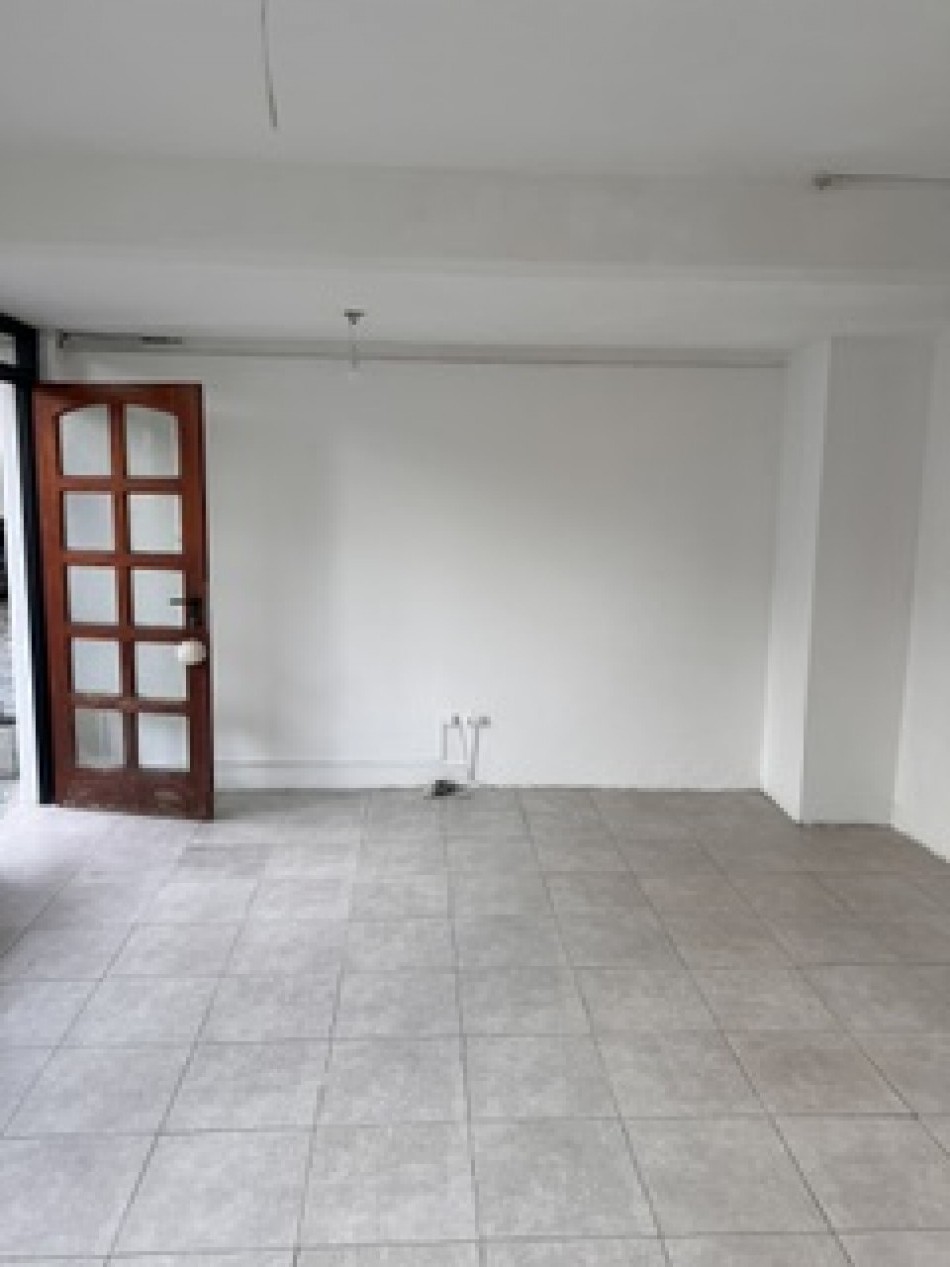 Se alquila local en zona centro de Villa Gral. Belgrano, Cordoba